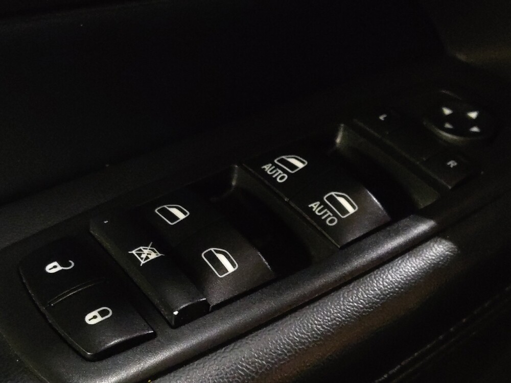 2018 Jeep Grand Cherokee in Orlando, FL 32808 - 18125176 27