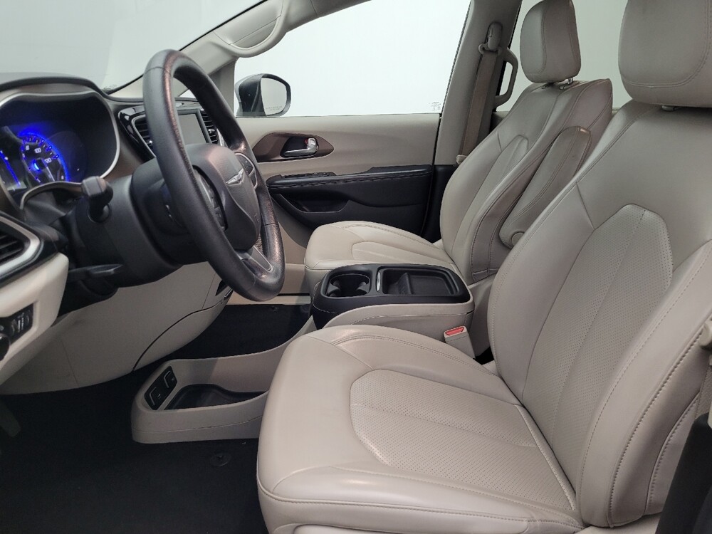 2021 Chrysler Voyager in Jacksonville, FL 32225 - 18125181 17