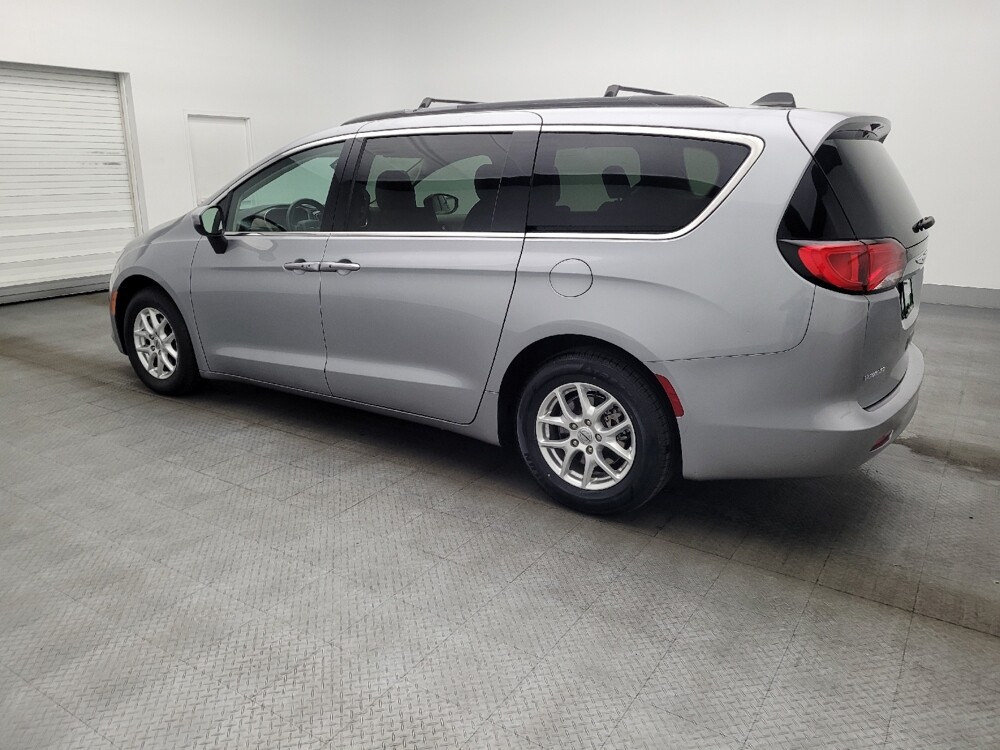 2021 Chrysler Voyager in Jacksonville, FL 32225 - 18125181 3
