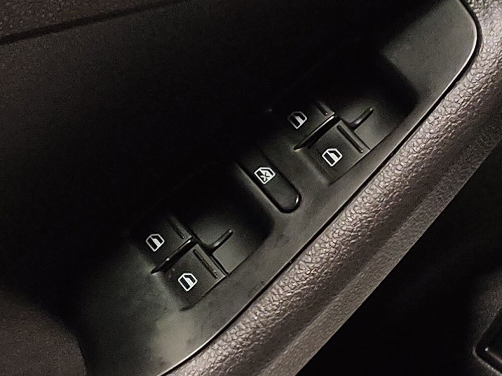 2017 Volkswagen Jetta in Lauderdale Lakes, FL 33313 - 18125193 27