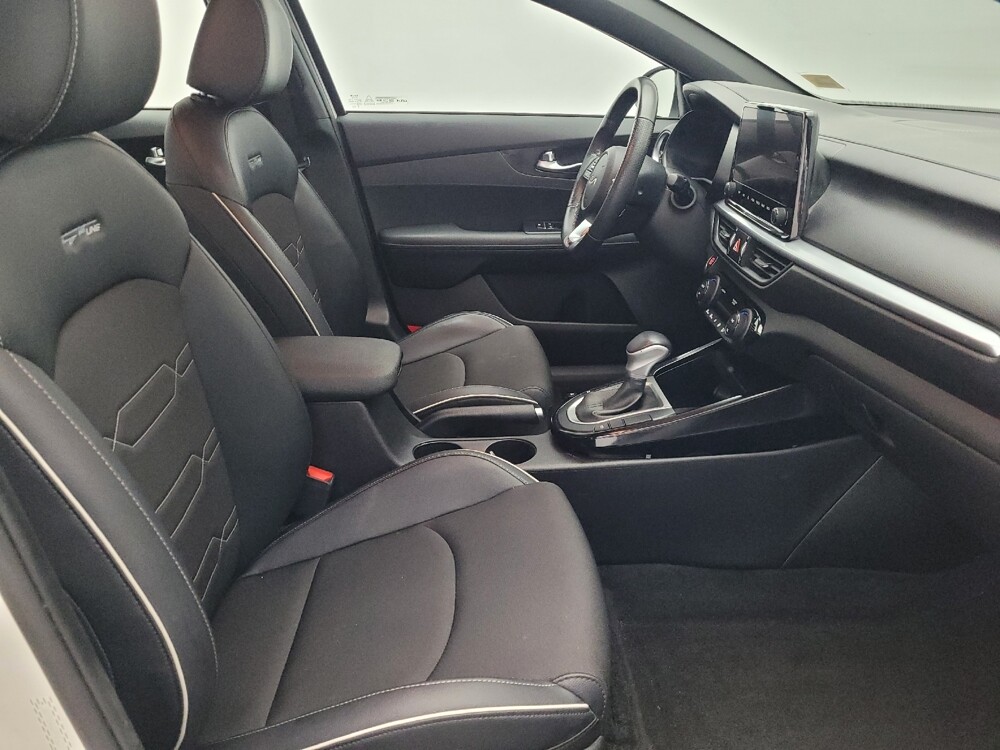 2023 Kia Forte in Savannah, GA 31419 - 18125195 21