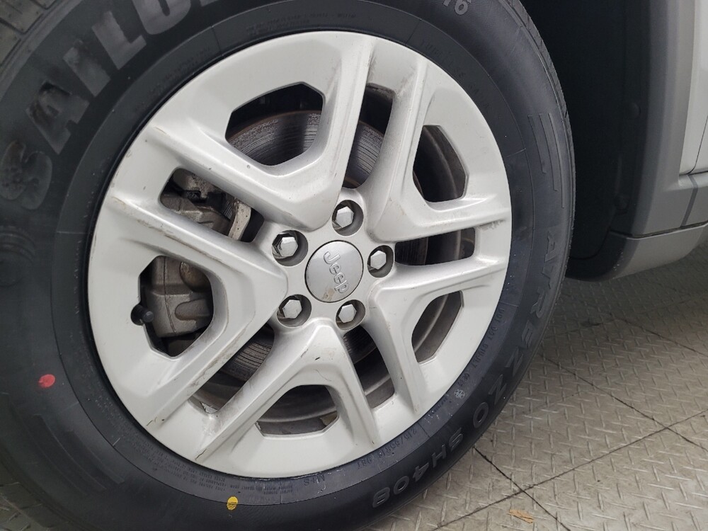 2020 Jeep Compass in Lauderdale Lakes, FL 33313 - 18125200 31