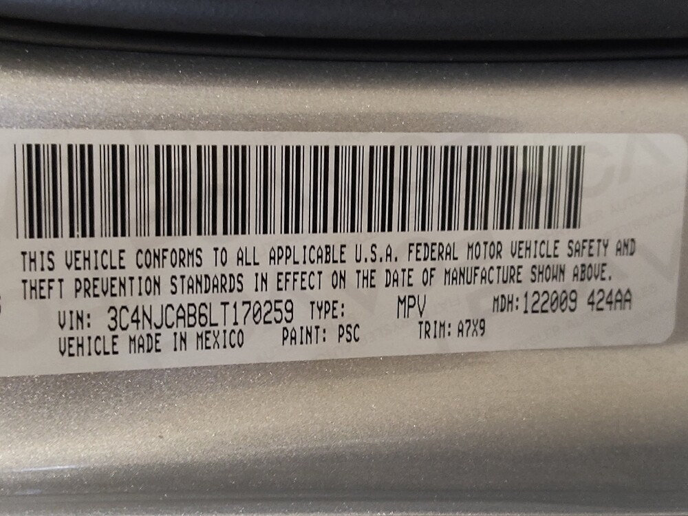 2020 Jeep Compass in Lauderdale Lakes, FL 33313 - 18125200 33