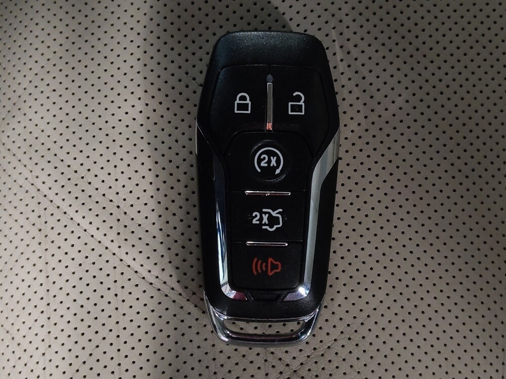 2017 Lincoln MKX in Jacksonville, FL 32210 - 18125203 32