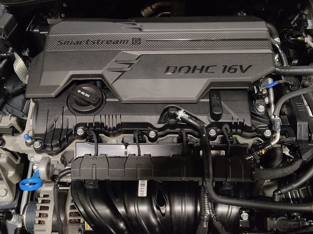 2025 Hyundai Elantra in Jacksonville, FL 32210 - 18125220 30