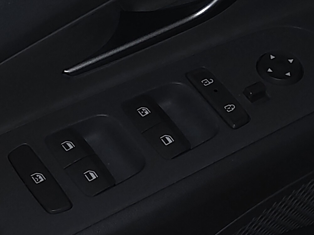 2025 Hyundai Elantra in Jacksonville, FL 32210 - 18125220 27