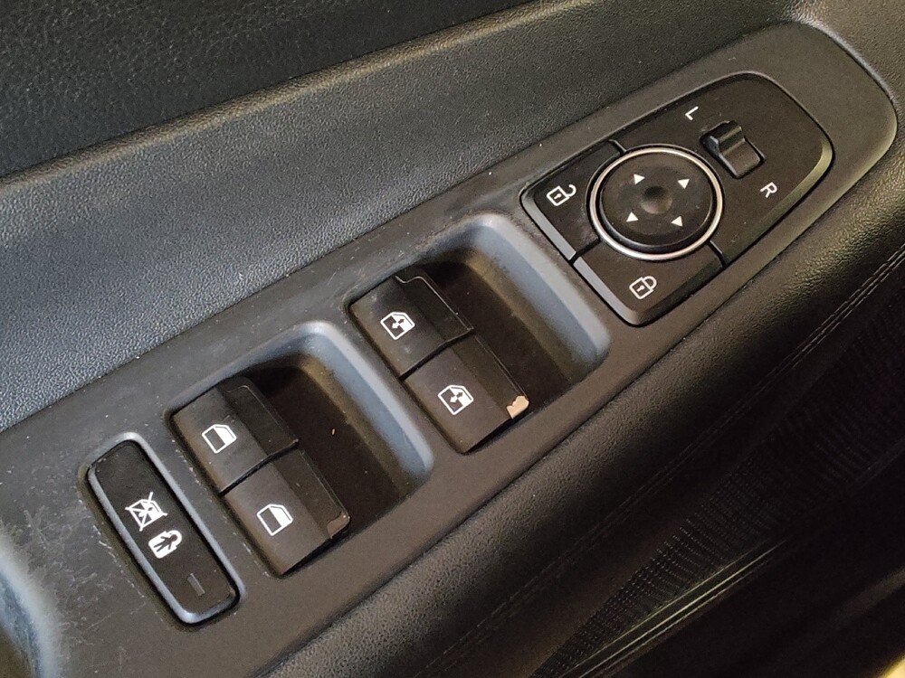 2019 Hyundai Santa Fe in Orlando, FL 32808 - 18125221 27