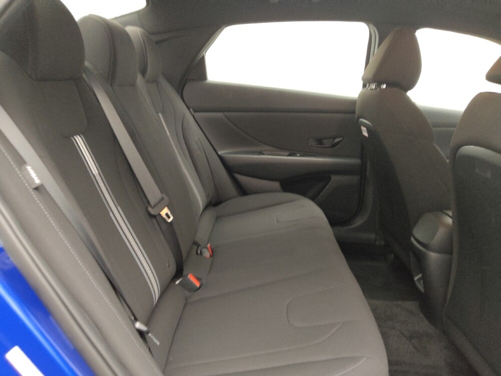 2025 Hyundai Elantra in Lakewood, CO 80215 - 18125258 19