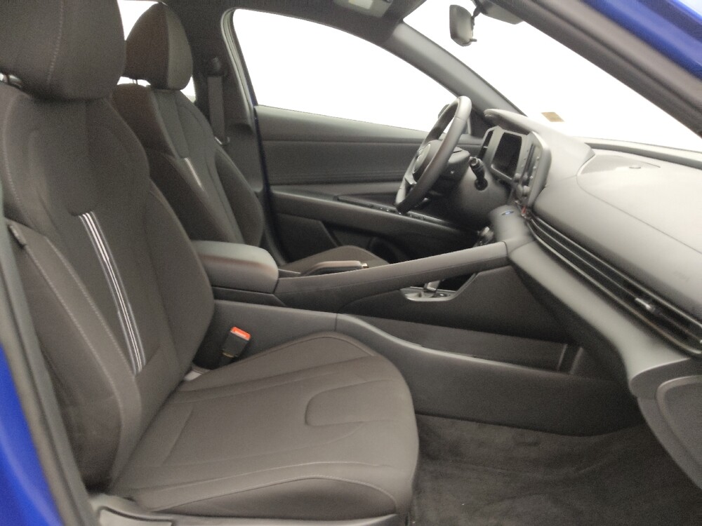 2025 Hyundai Elantra in Lakewood, CO 80215 - 18125258 21