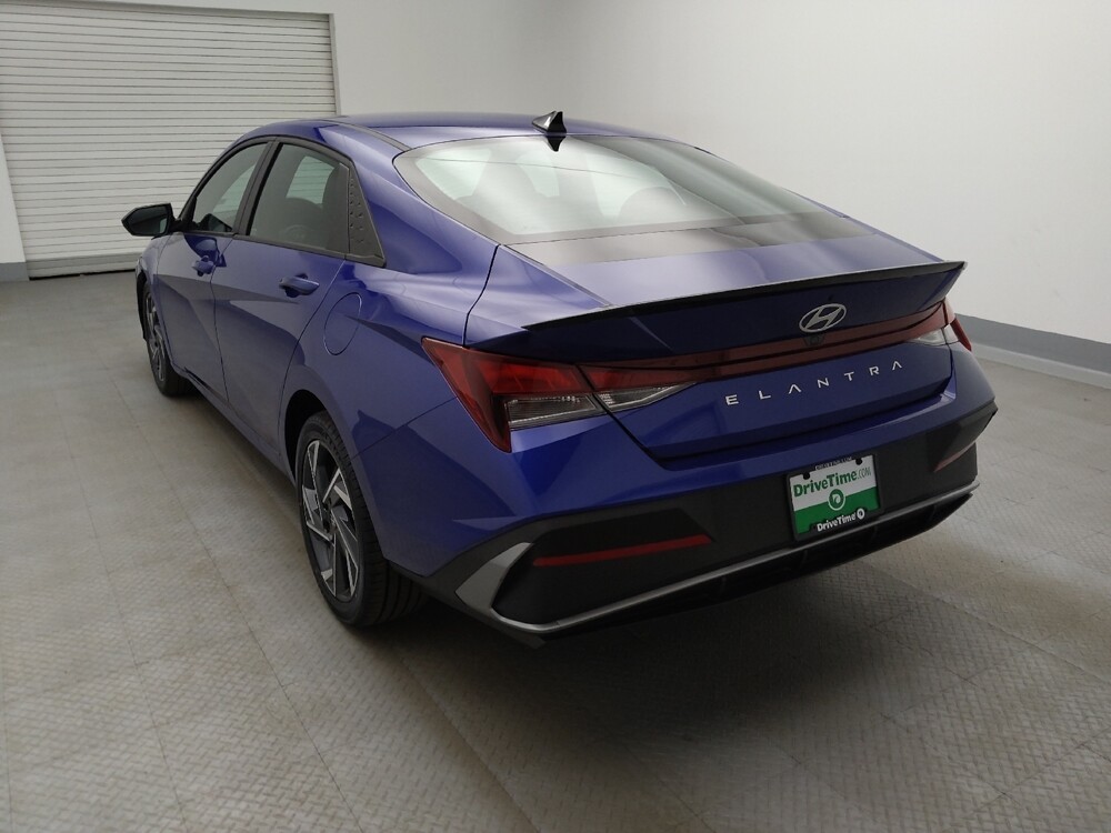 2025 Hyundai Elantra in Lakewood, CO 80215 - 18125258 5