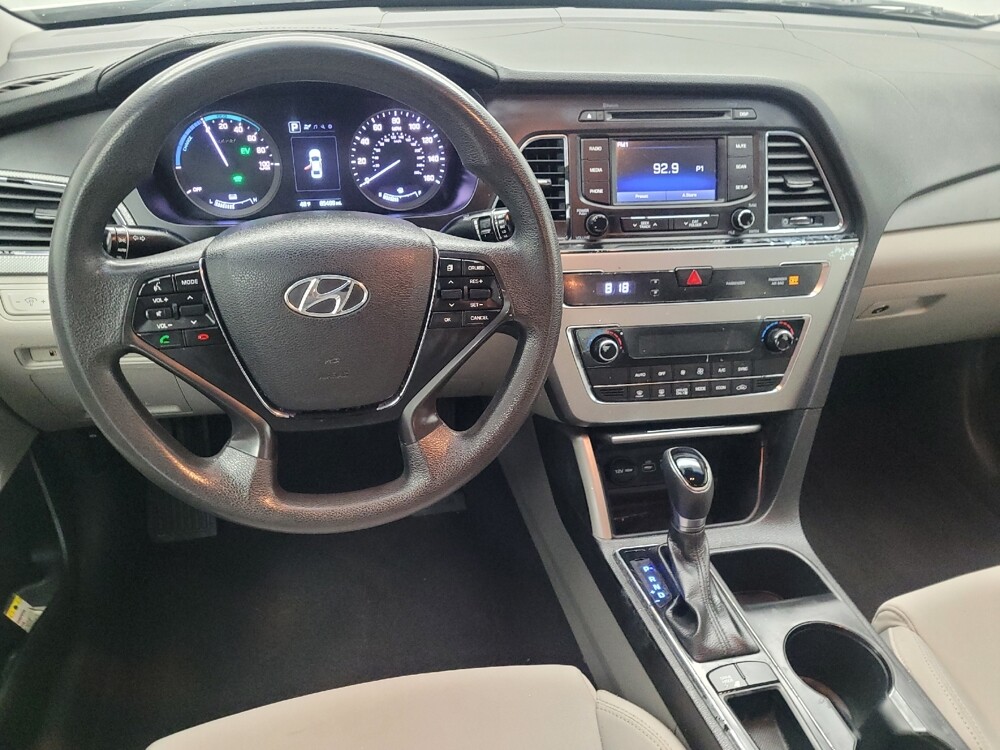 2016 Hyundai Sonata in Huntsville, AL 35816 - 18125268 22