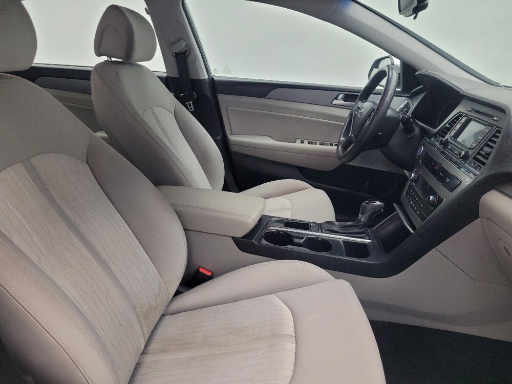 2016 Hyundai Sonata in Huntsville, AL 35816 - 18125268 21