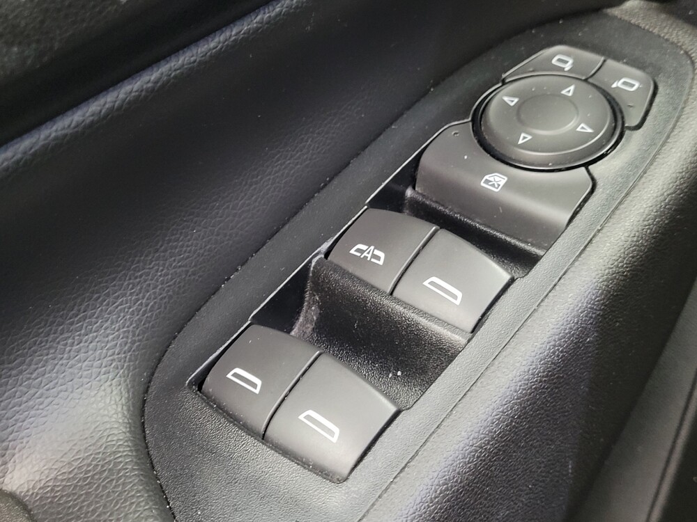 2018 Chevrolet Equinox in Antioch, TN 37013 - 18125278 27