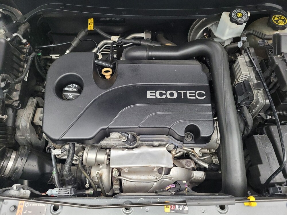 2018 Chevrolet Equinox in Antioch, TN 37013 - 18125278 30