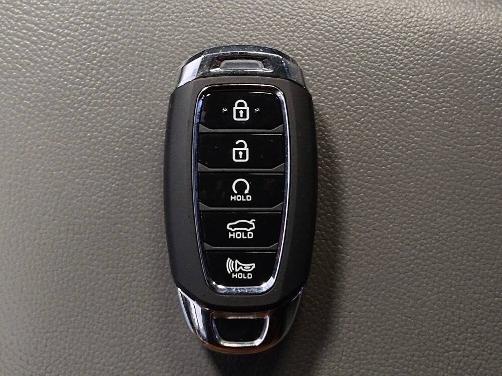 2023 Hyundai Elantra in Live Oak, TX 78233 - 18125295 32