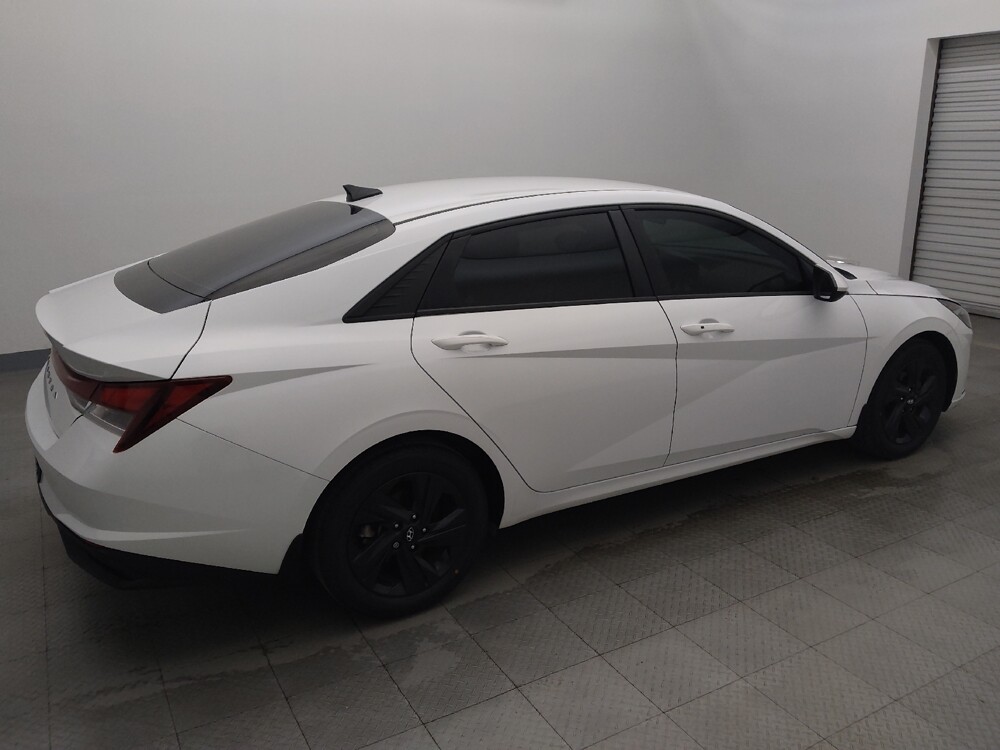 2023 Hyundai Elantra in Live Oak, TX 78233 - 18125295 10