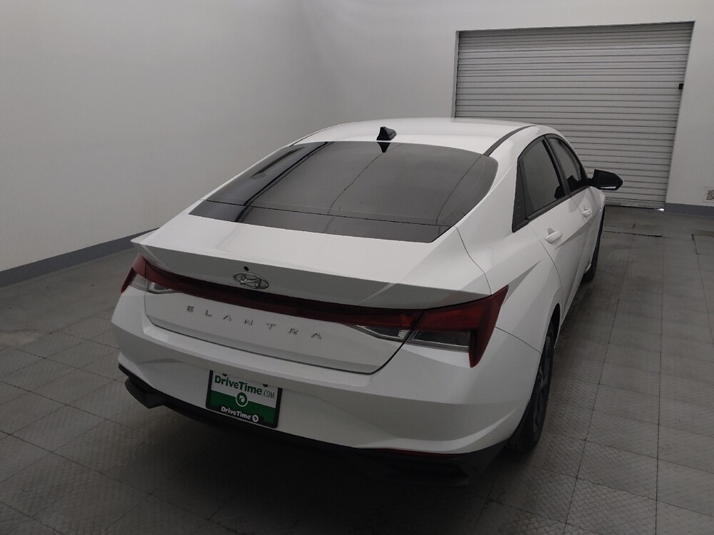 2023 Hyundai Elantra in Live Oak, TX 78233 - 18125295 7
