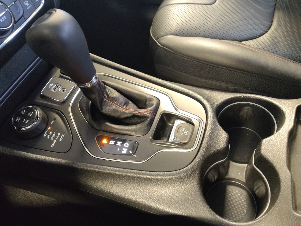 2019 Jeep Cherokee in Houston, TX 77074 - 18125311 26