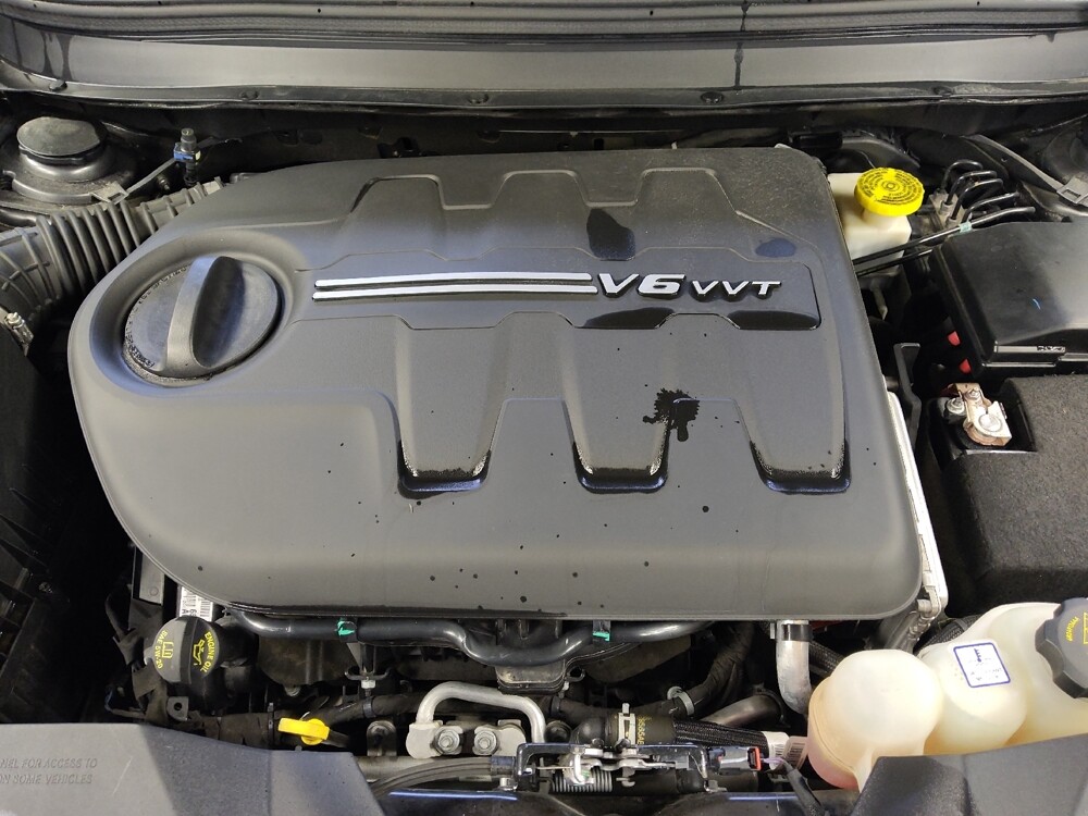 2019 Jeep Cherokee in Houston, TX 77074 - 18125311 30