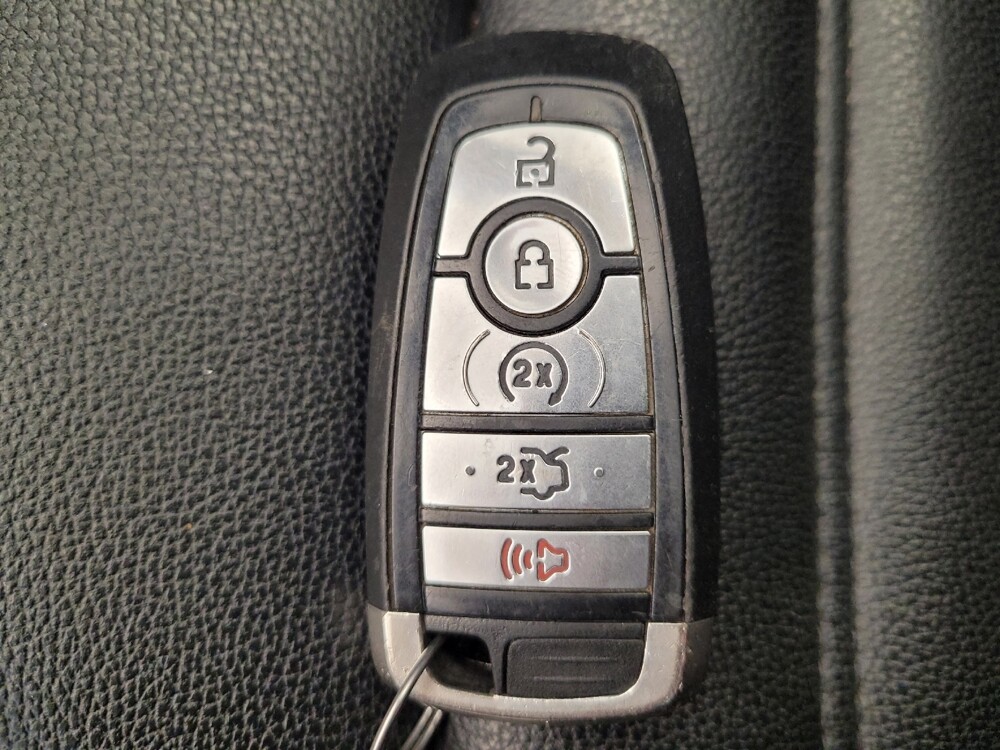 2020 Ford Fusion in Miamisburg, OH 45342 - 18125317 32