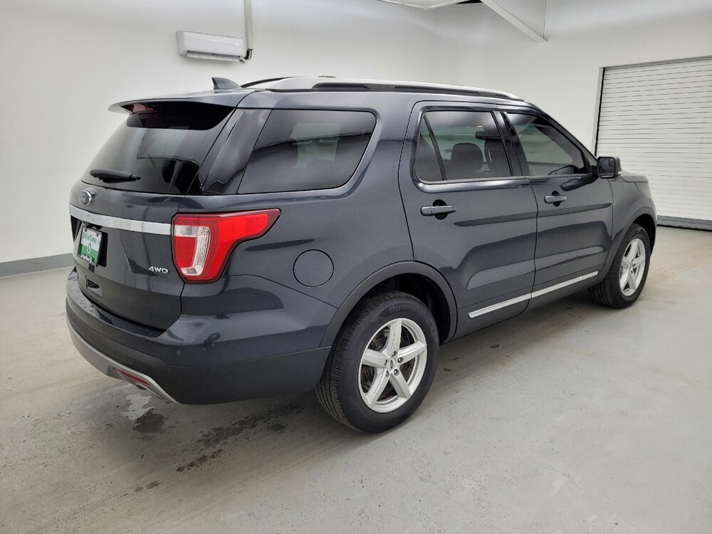 2017 Ford Explorer in Miamisburg, OH 45342 - 18125320 10