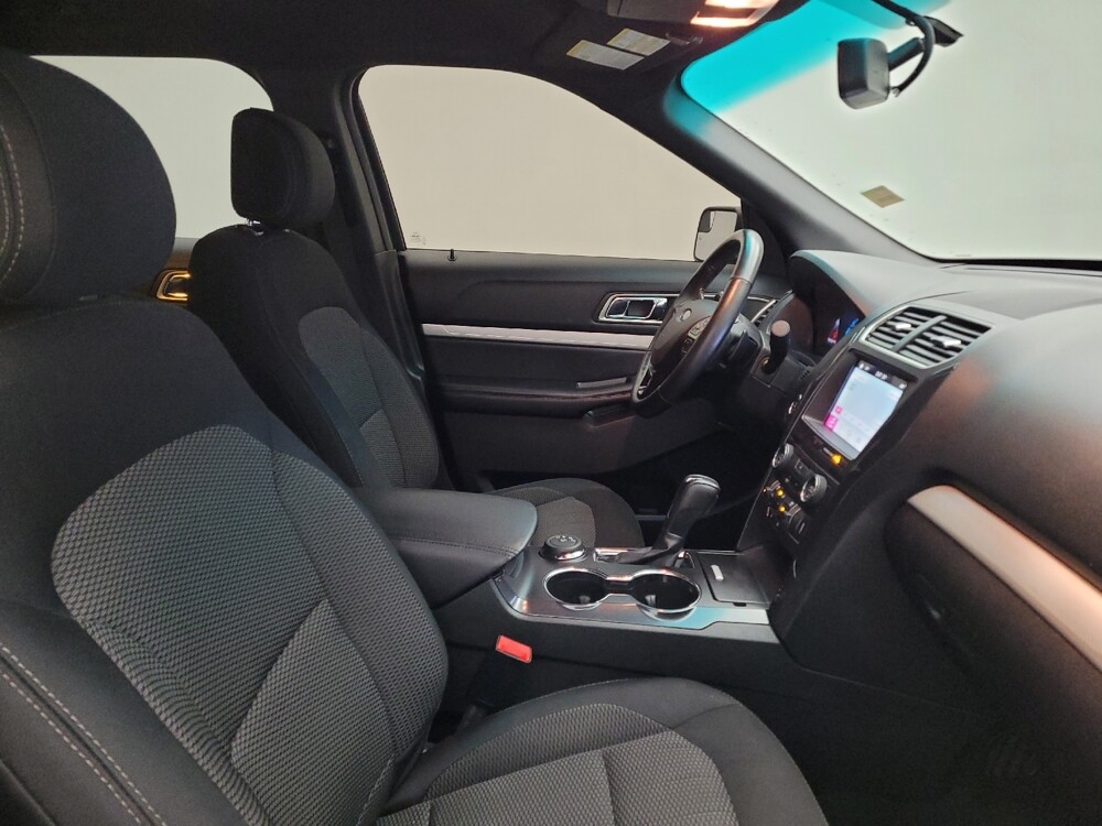 2017 Ford Explorer in Miamisburg, OH 45342 - 18125320 21