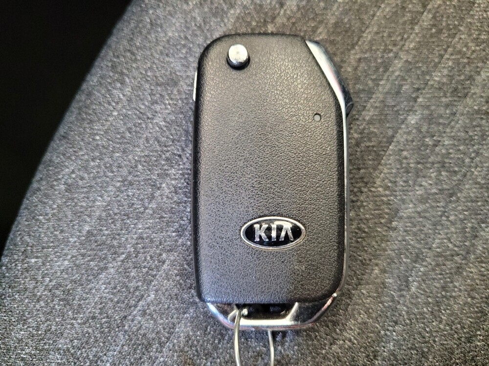 2021 Kia Soul in Maple Heights, OH 44137 - 18125321 32