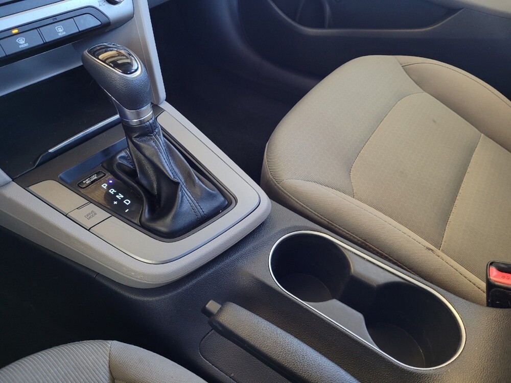 2018 Hyundai Elantra in Maple Heights, OH 44137 - 18125323 26