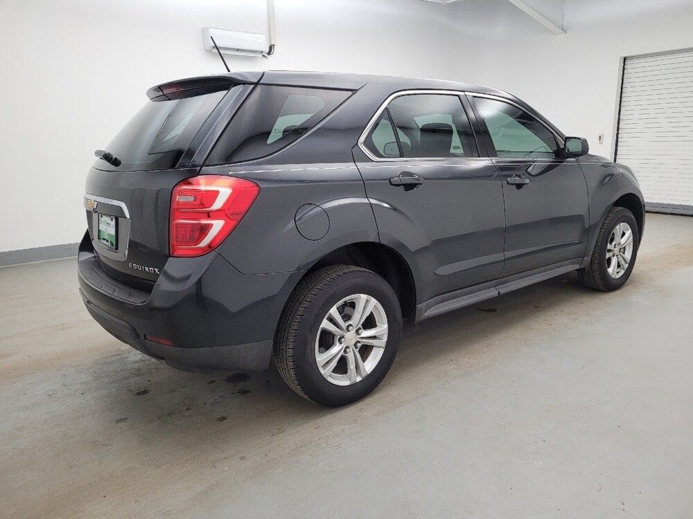 2017 Chevrolet Equinox in Maple Heights, OH 44137 - 18125326 10