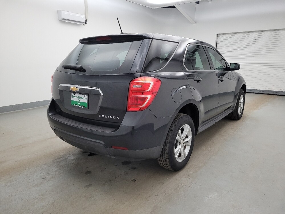 2017 Chevrolet Equinox in Maple Heights, OH 44137 - 18125326 9