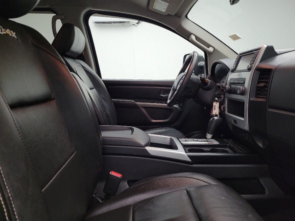 2015 Nissan Titan in Maple Heights, OH 44137 - 18125331 21