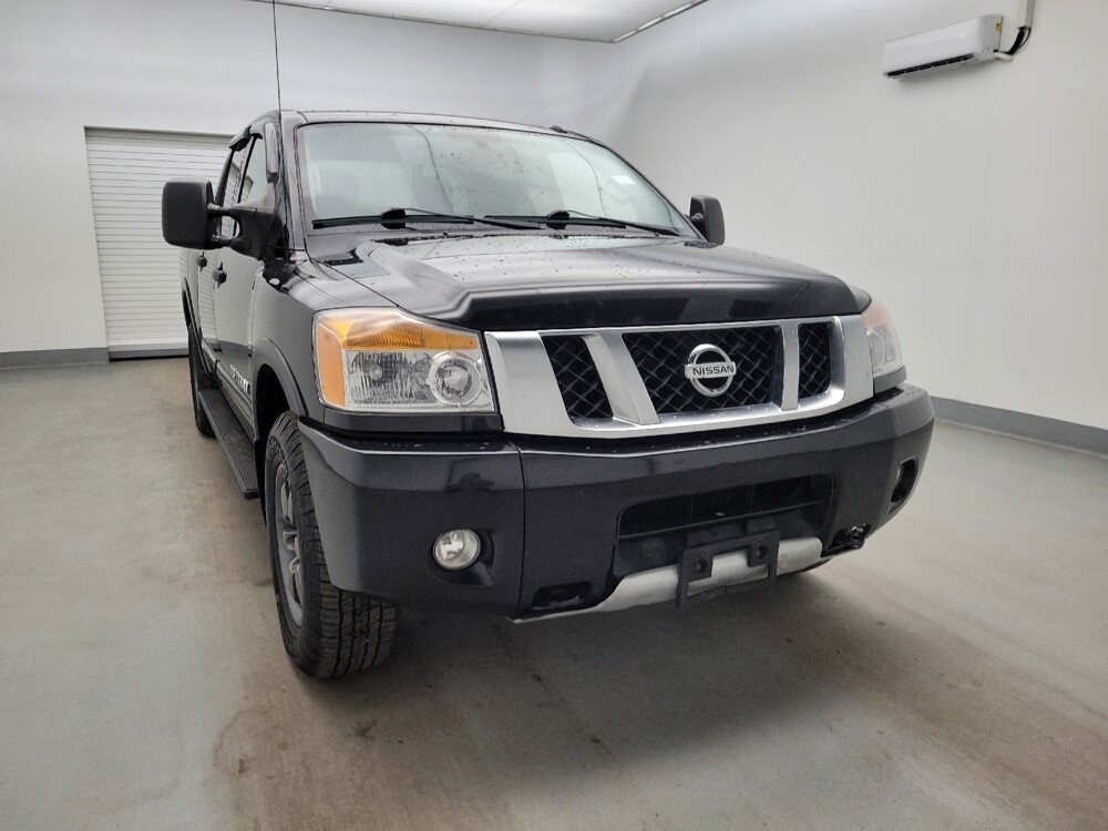 2015 Nissan Titan in Maple Heights, OH 44137 - 18125331 14