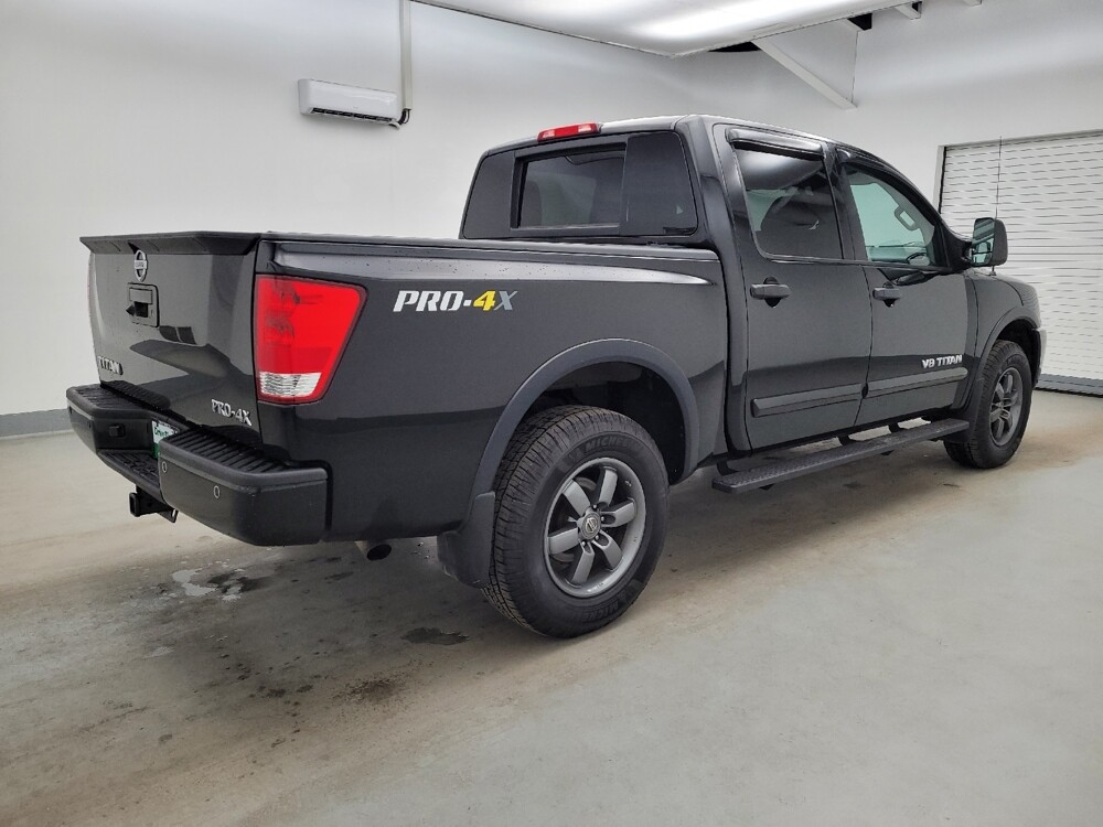 2015 Nissan Titan in Maple Heights, OH 44137 - 18125331 10