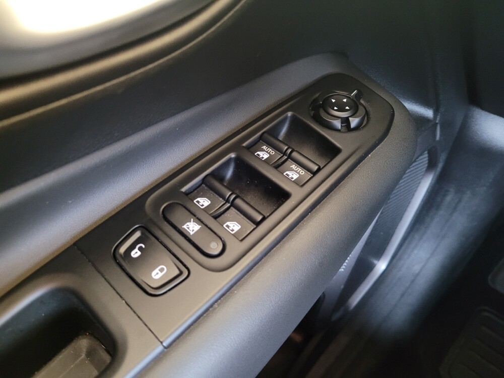 2022 Jeep Renegade in Miamisburg, OH 45342 - 18125333 27