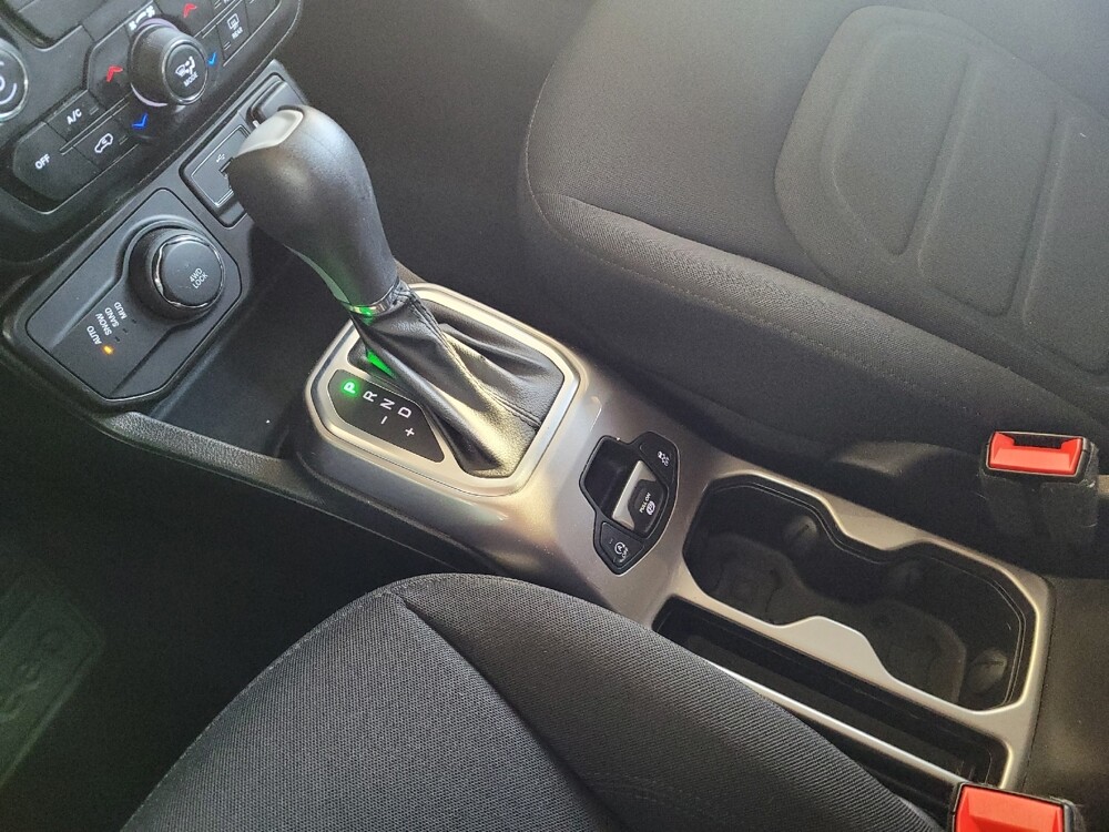 2022 Jeep Renegade in Miamisburg, OH 45342 - 18125333 26