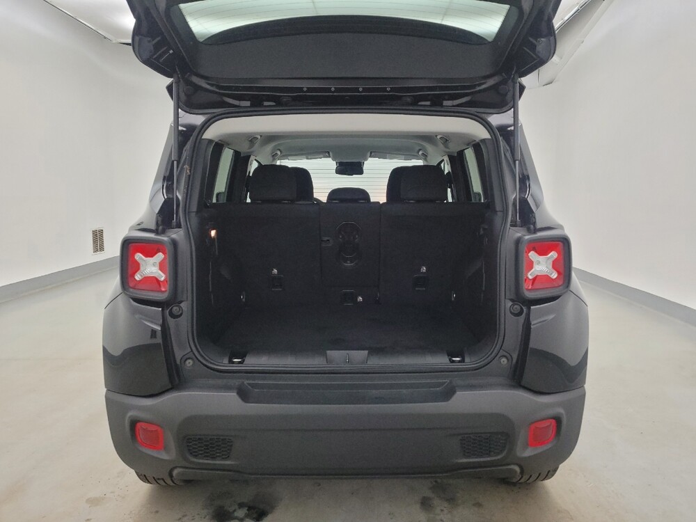 2022 Jeep Renegade in Miamisburg, OH 45342 - 18125333 29