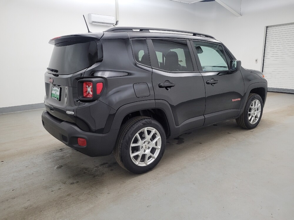 2022 Jeep Renegade in Miamisburg, OH 45342 - 18125333 10