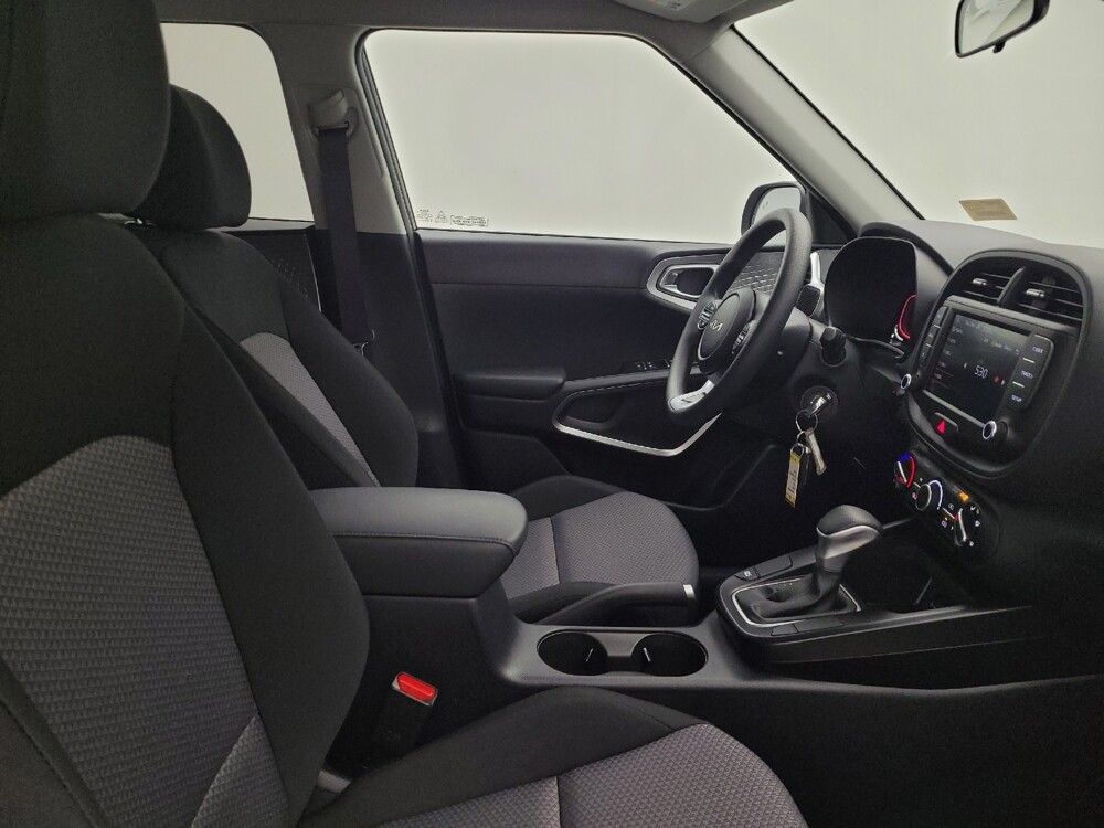 2025 Kia Soul in Maple Heights, OH 44137 - 18125338 21