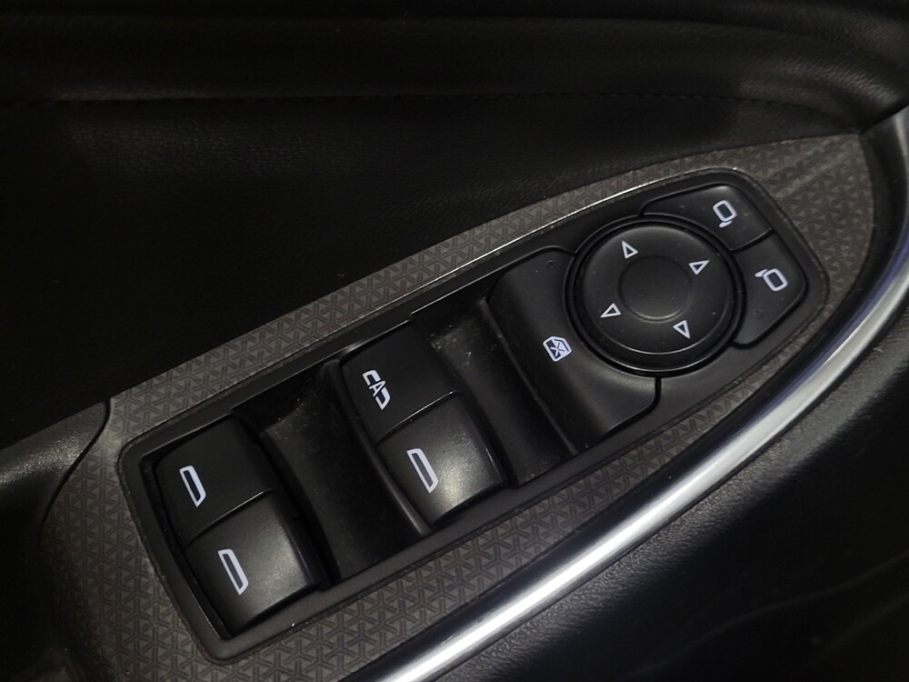 2018 Chevrolet Malibu in Williamstown, NJ 8094 - 18125358 27