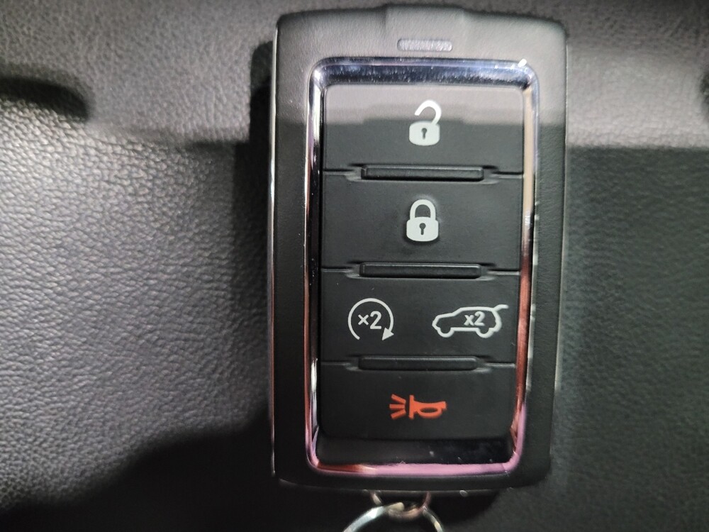 2021 Jeep Grand Cherokee L in Pittsburgh, PA 15237 - 18125363 32