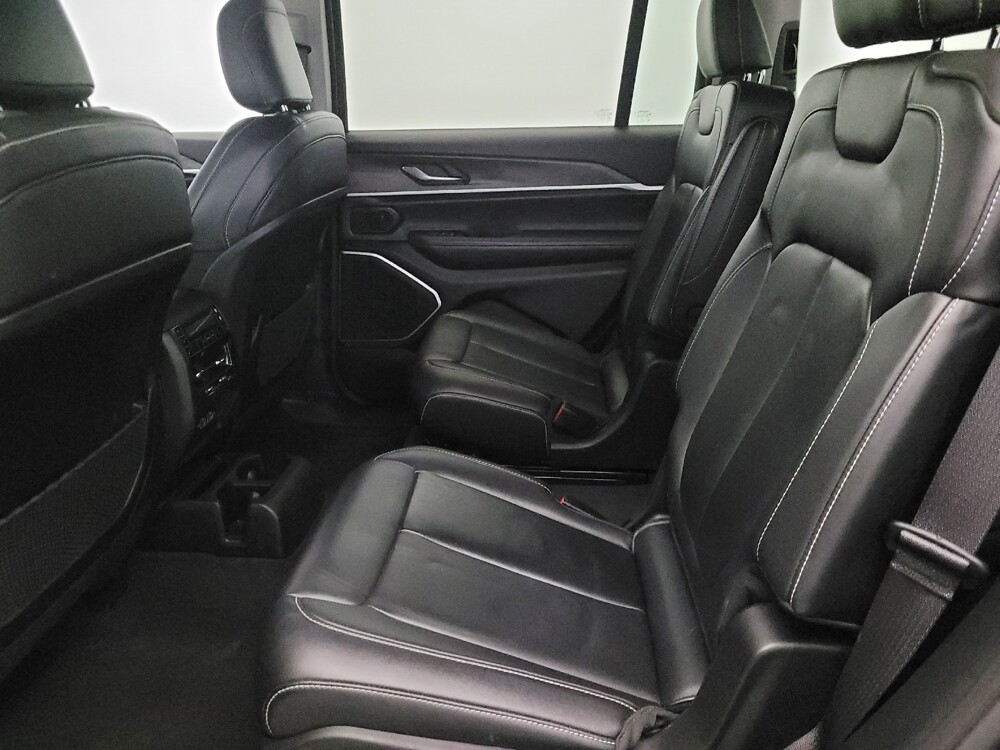 2021 Jeep Grand Cherokee L in Pittsburgh, PA 15237 - 18125363 18