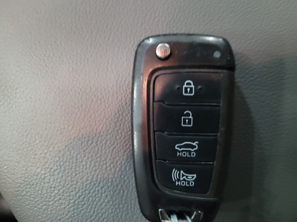 2023 Hyundai Elantra in Pittsburgh, PA 15236 - 18125364 32