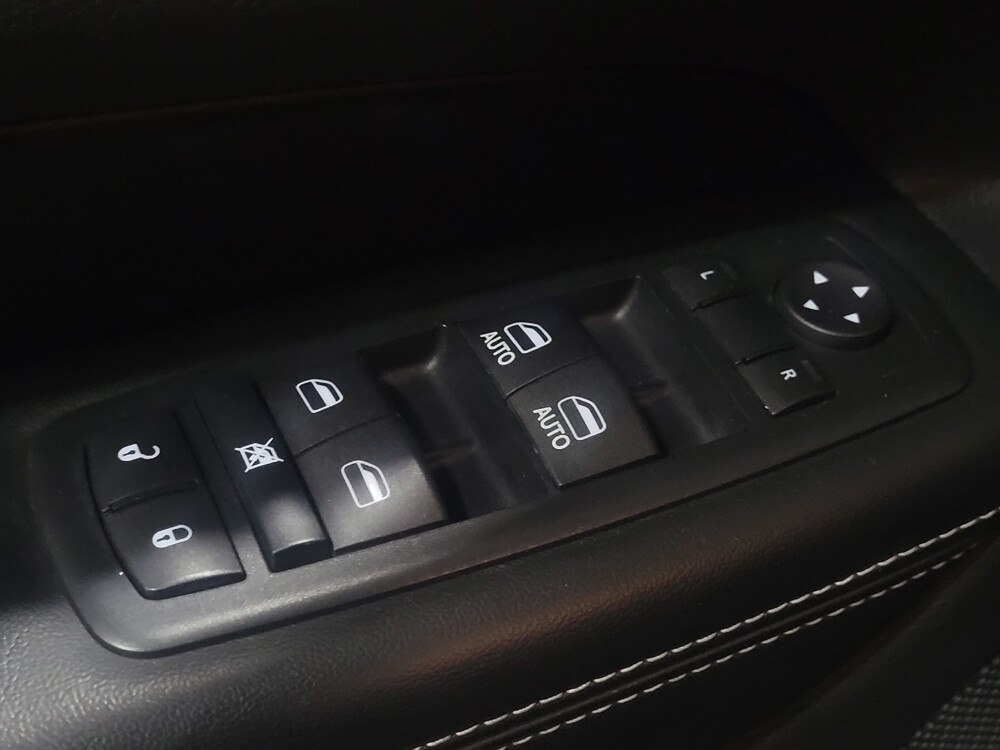 2016 Jeep Grand Cherokee in Pittsburgh, PA 15237 - 18125396 27