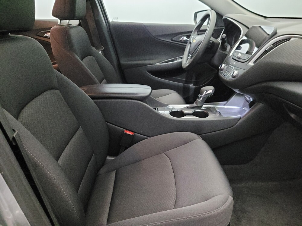 2025 Chevrolet Malibu in New Castle, DE 19720 - 18125402 21