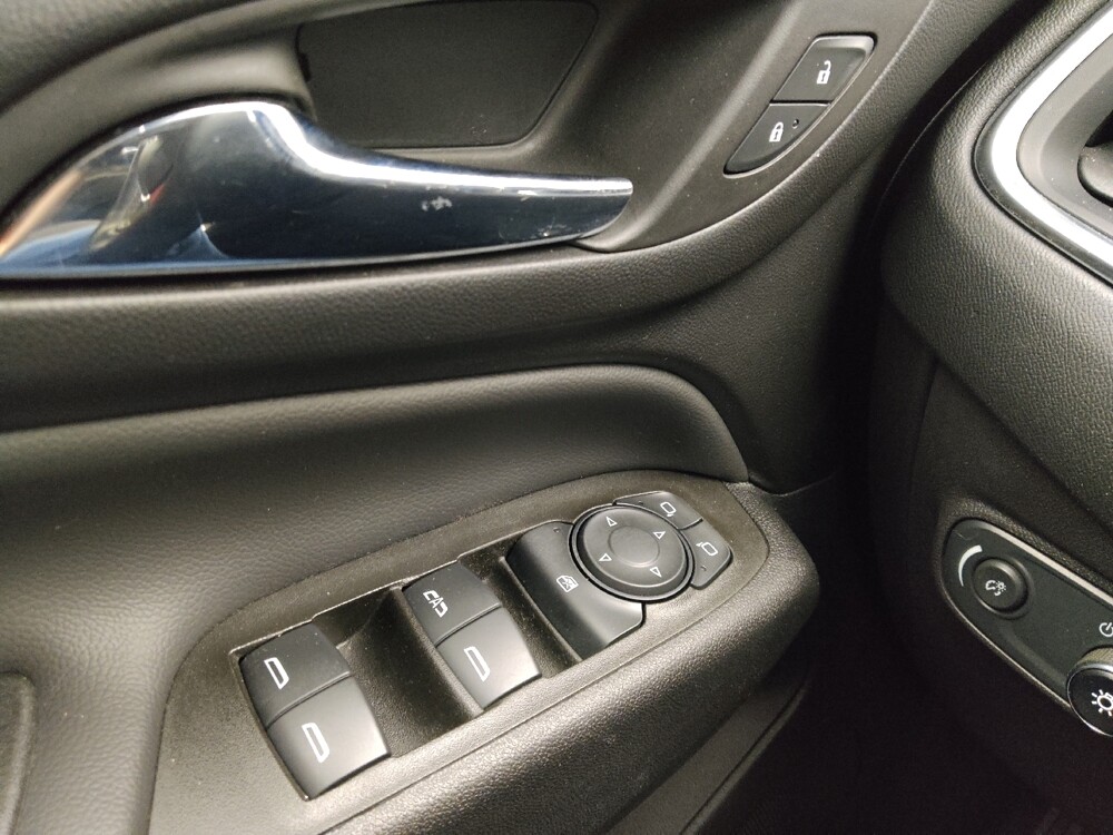 2024 Chevrolet Equinox in Independence, MO 64055 - 18125416 27