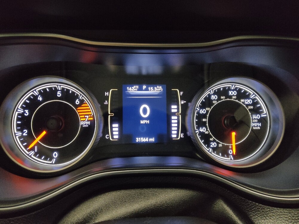 2019 Jeep Cherokee in Peoria, IL 61615 - 18125419 23