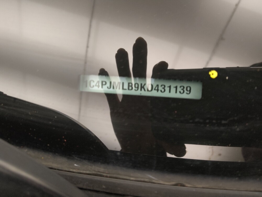 2019 Jeep Cherokee in Peoria, IL 61615 - 18125419 33