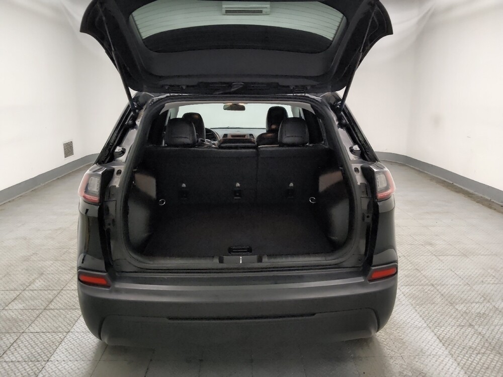 2019 Jeep Cherokee in Peoria, IL 61615 - 18125419 29