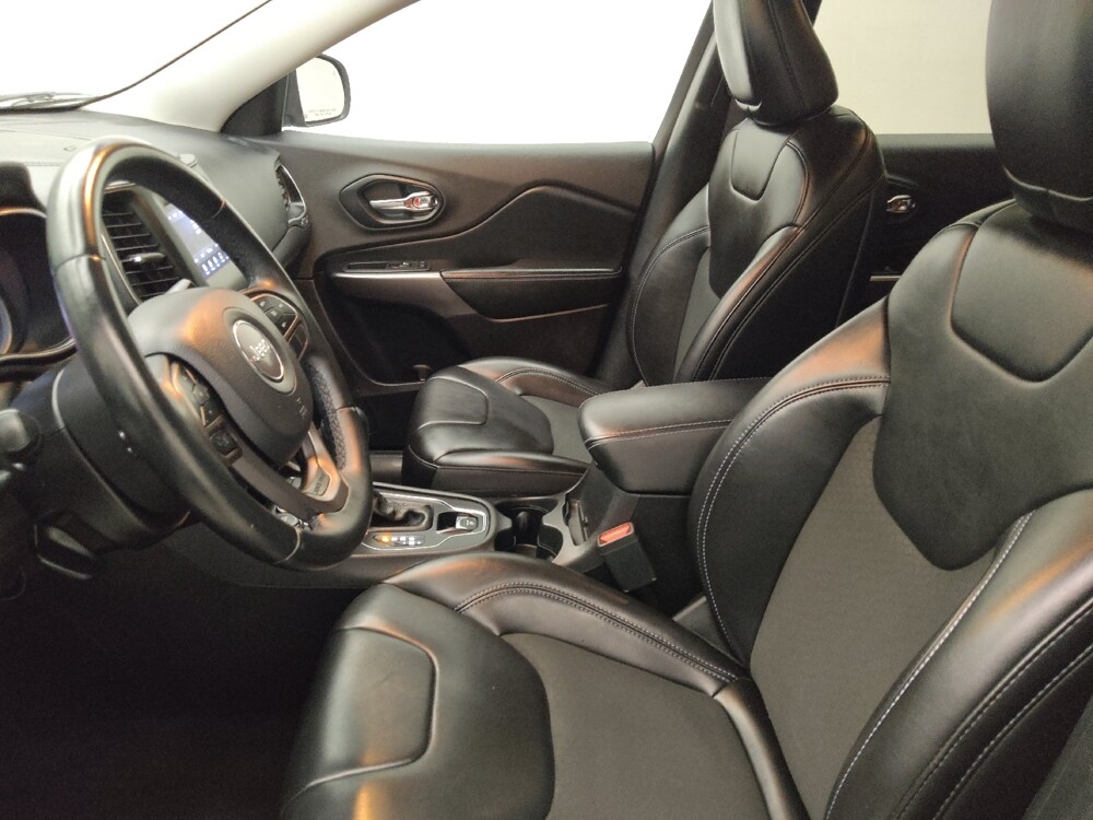 2019 Jeep Cherokee in Peoria, IL 61615 - 18125419 17