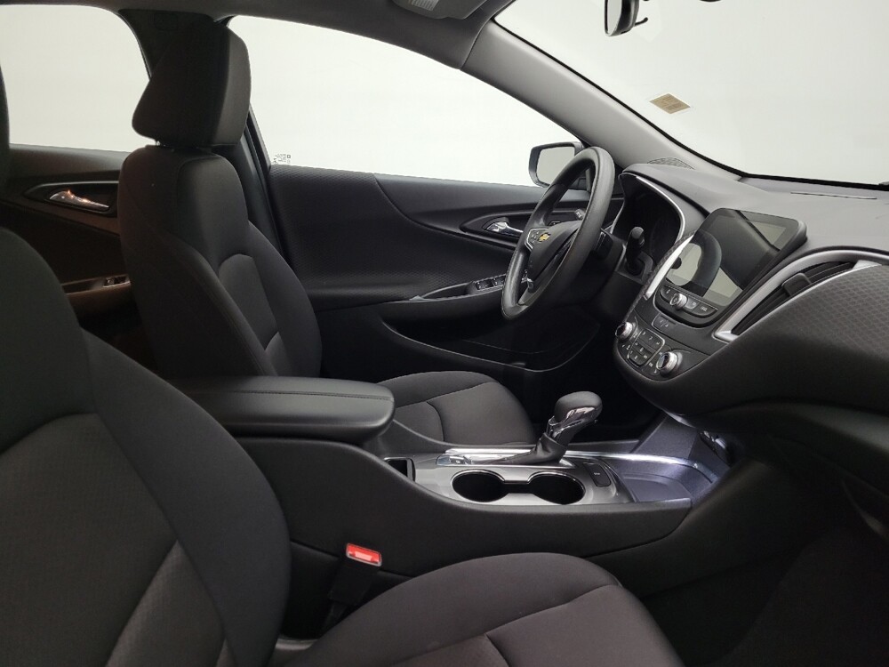 2023 Chevrolet Malibu in Des Moines, IA 50310 - 18125421 21